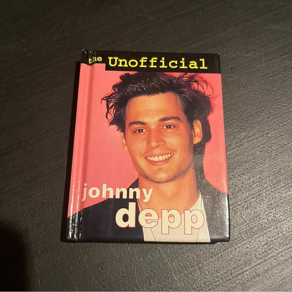 The Unofficial Johnny Depp Mini Book Parragon 1996 UK - Picture 1 of 5